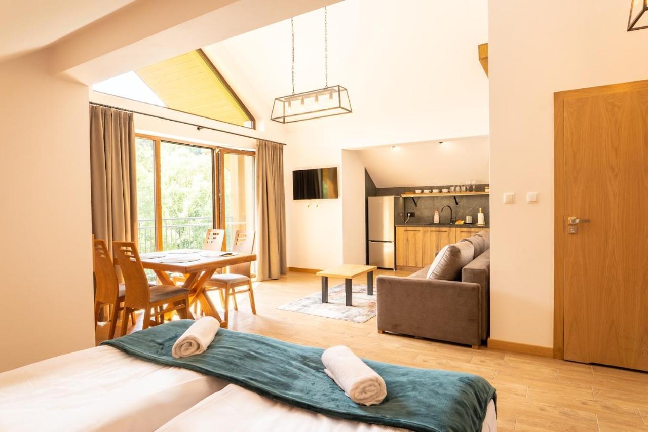 Apartamenty Mariza Szczawnica Jaworki: Mountain Retreat with Heated Pool & Sauna Exterior photo